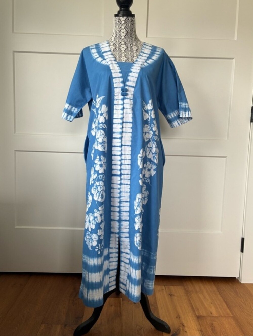 Vintage Bette of Jamaica Blue White Tie-Dye Floral Kaftan M 100% Cotton